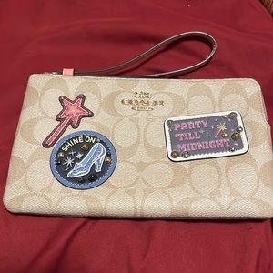 Coach party til midnight wristlet